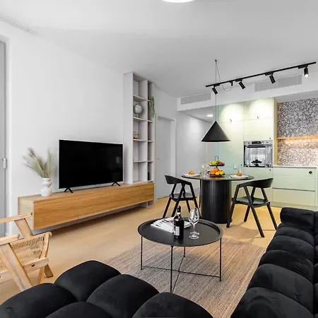 Lägenhet Stylish Haven Skypark