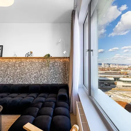 Daire Stylish Haven Skypark Bratislava