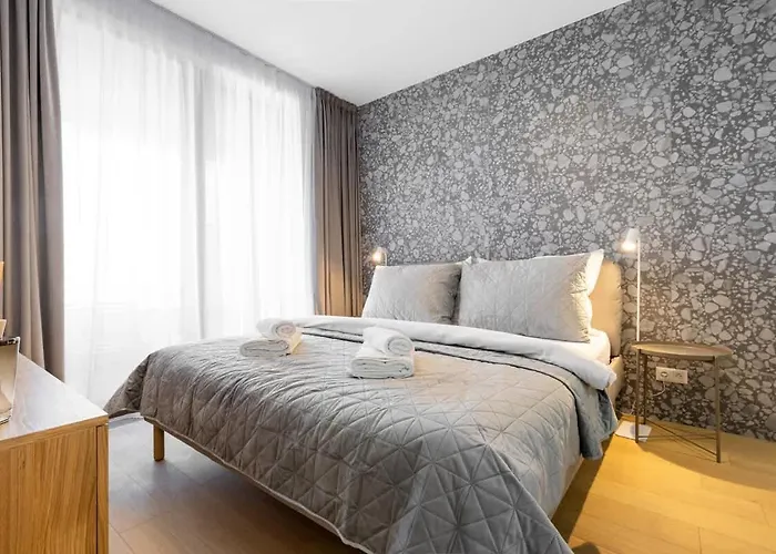 Stylish Haven Skypark شقة براتسيلافا